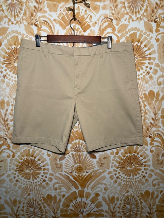 Tommy Hilfiger Pants - Tommy Hilfiger Women’s Classic Chino Shorts in Khaki Size 16